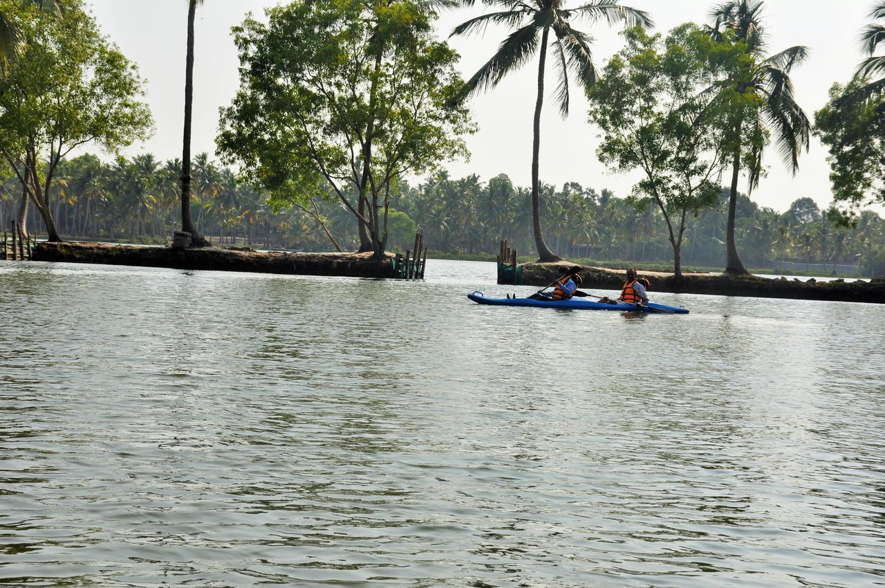 Lake Palace Trivandrum Vettutura Exterior foto